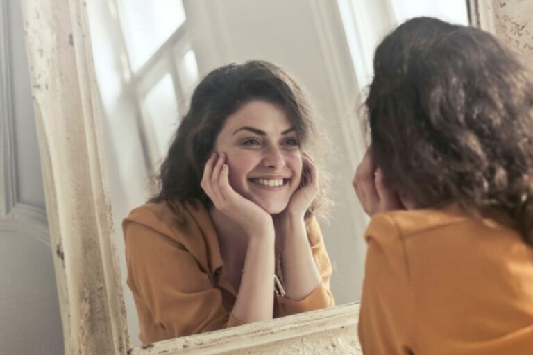 Cómo quererse a uno mismo: claves psicológicas para fortalecer la autoestima